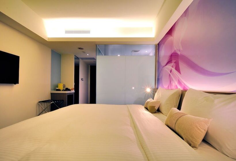 هتل Audi Garden Business