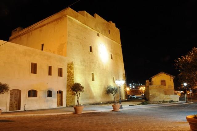 هتل Costa Del Sol