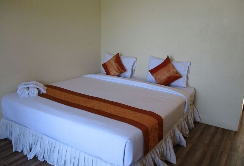 هتل Phi Phi Green House & Sunsky Hostel