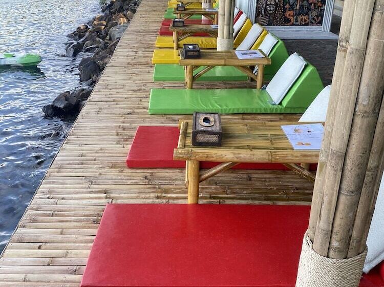 هتل Phi Phi Green House & Sunsky Hostel