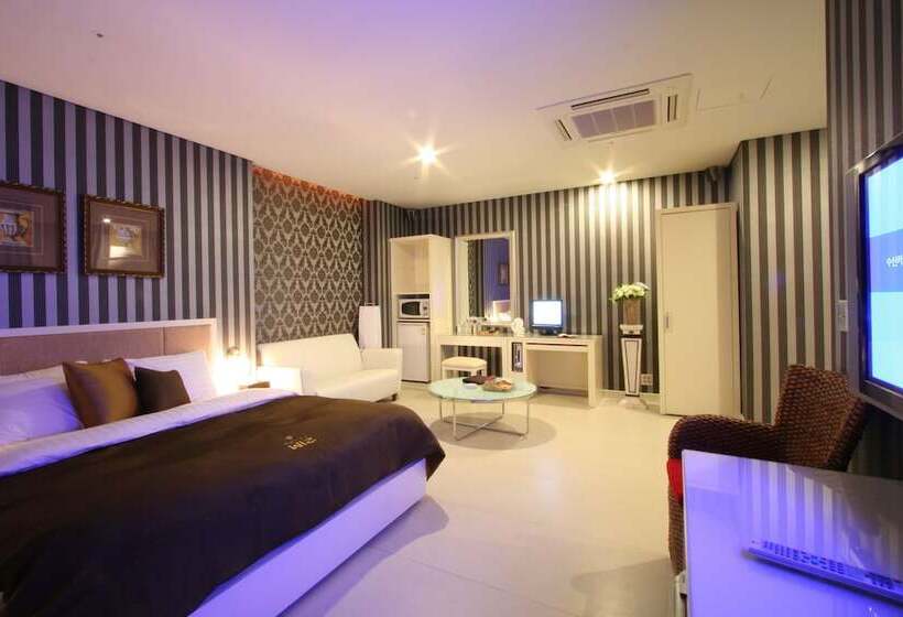 Hotel Wiz
