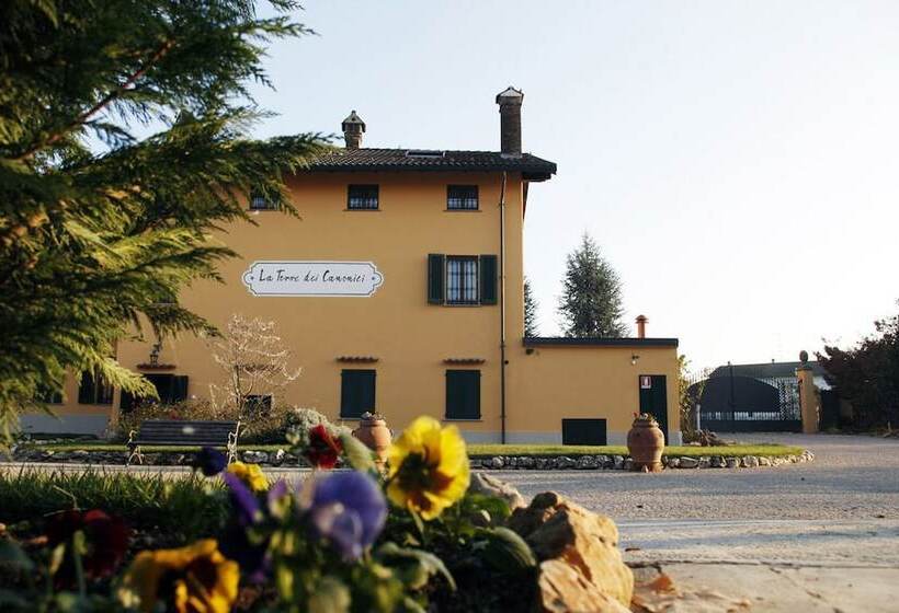 هتل La Torre Dei Canonici