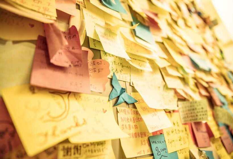 On My Way Taipei Hostel