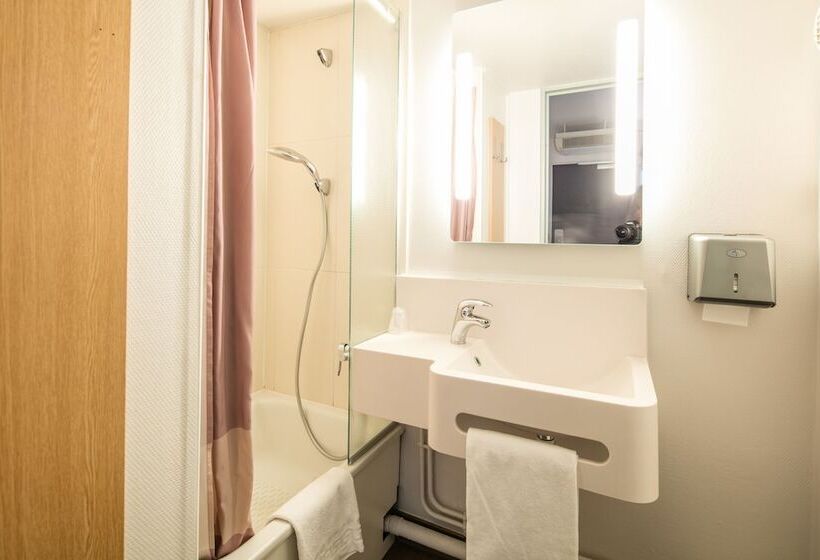 B&b Hotel Grenoble Université 1