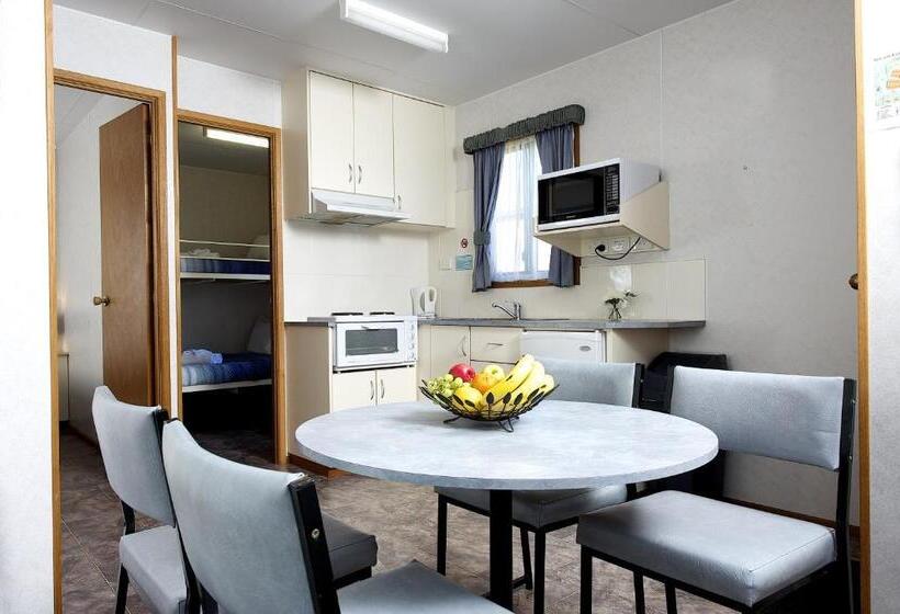 ホテル Lakes And Craters Holiday Park
