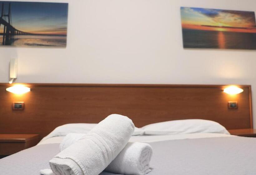 هتل Lora Rda Luxury