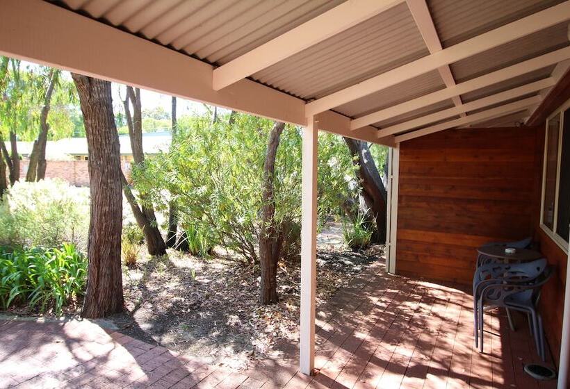 هتل Margaret River Tourist Park