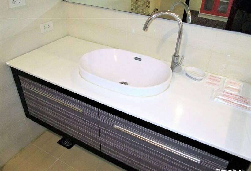 فندق Marianne Suites