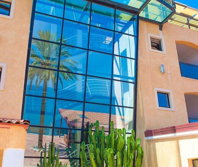 فندق Relais Capo Spulico   Beach & Spa