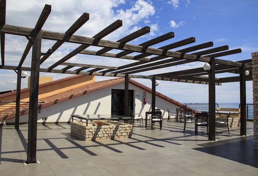 فندق Relais Capo Spulico   Beach & Spa