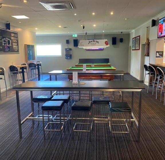 فندق على الطريق Elimatta