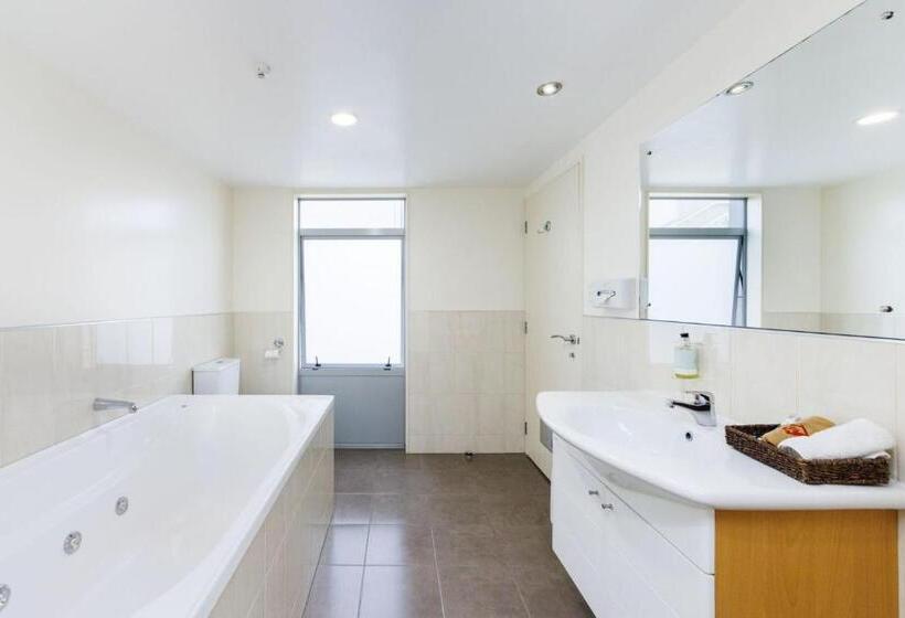 מוטל Fitzherbert Regency Motor Lodge