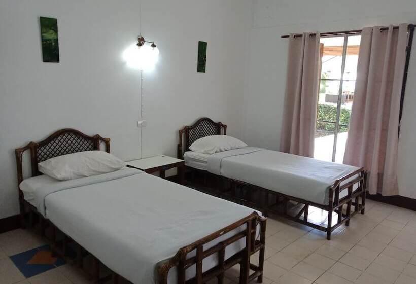 پانسیون Holiday Resort   Sha Plus