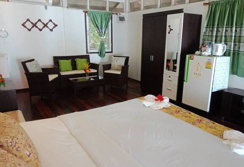 پانسیون Holiday Resort   Sha Plus
