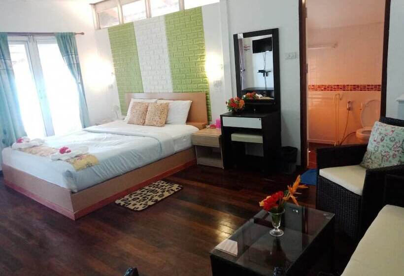 پانسیون Holiday Resort   Sha Plus
