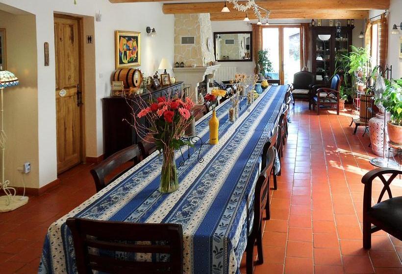 ペンション La Bastide Des Templiers
