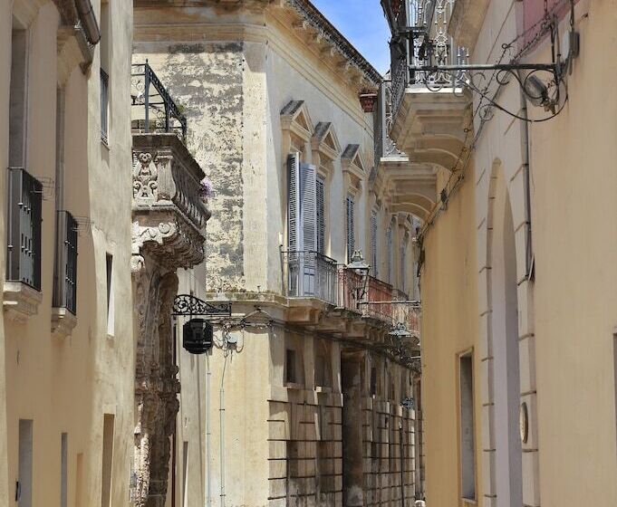 پانسیون Personè Palace