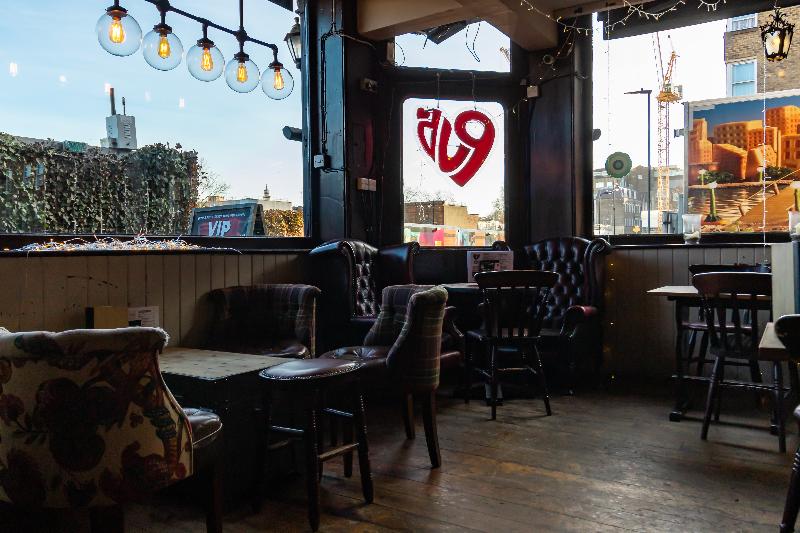 هاستل Publove @ The Exmouth Arms, Euston