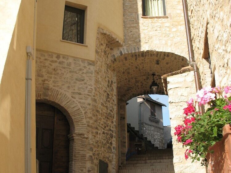 فندق Albergo Rocca Ranne