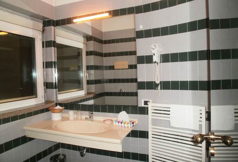 ホテル Albergo Villa & Roma