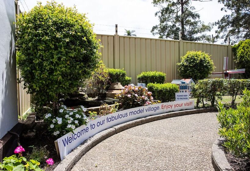 هتل Clog Barn Caravan Park