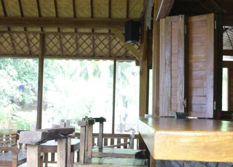 בית מלון כפרי Mina Tanjung