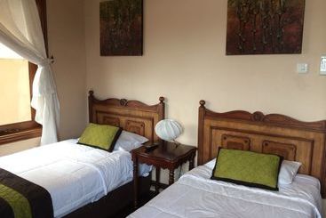 Kuta Holiday Villas