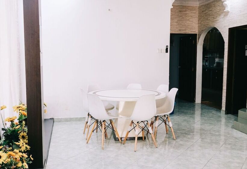 بنسيون Camelia Homestay