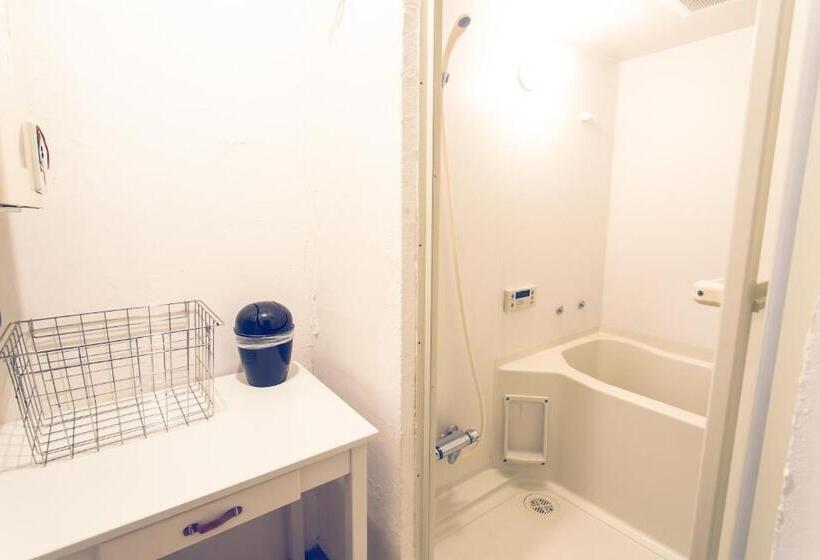 פנסיון Guest House Waya