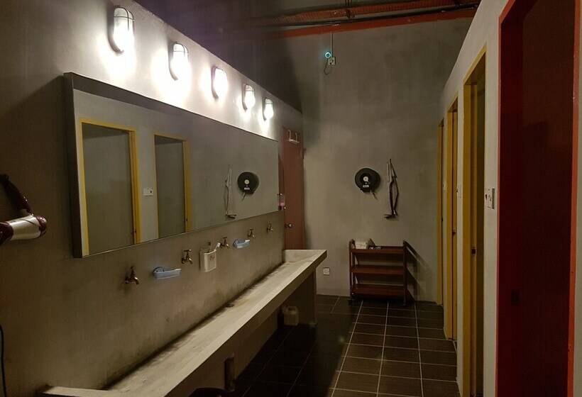 Skypod Hostel