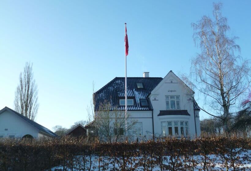 تختخواب و صبحانه Engholmbb