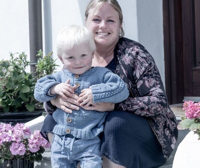 تختخواب و صبحانه Engholmbb