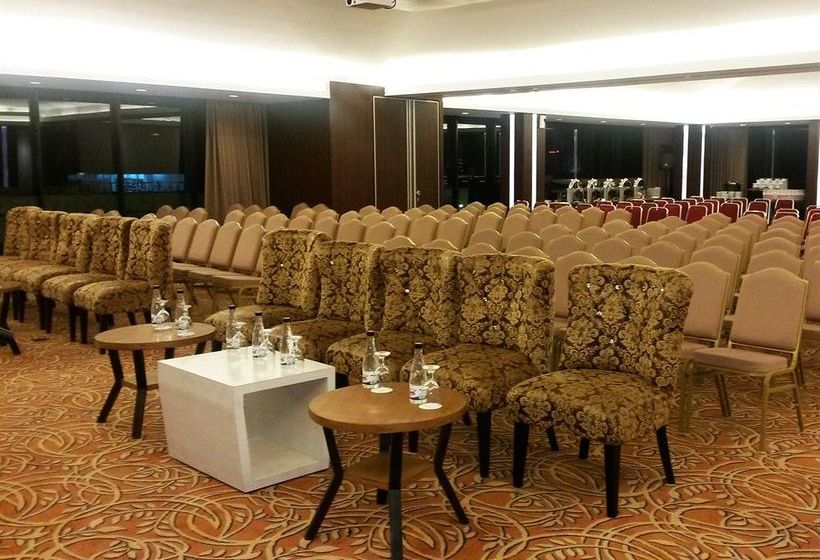 Fotos del hotel D'Best Hotel Bandung, Managed by Dafam Hotels:  3