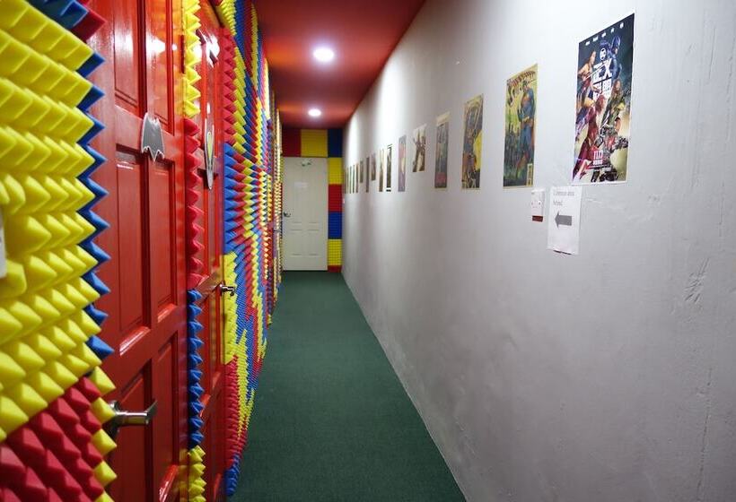 Hero Hostel
