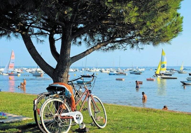 ホテル Laouchet Le Hameau Des Grands Lacs