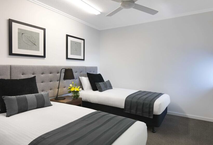 Oaks Mackay Carlyle Suites