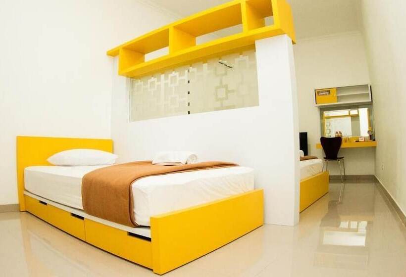 پانسیون Omah Sastro