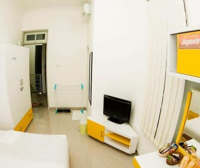 پانسیون Omah Sastro