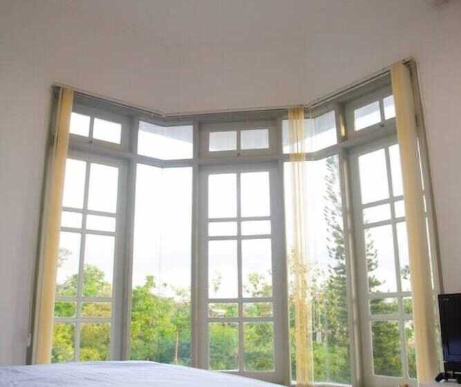 پانسیون Omah Sastro