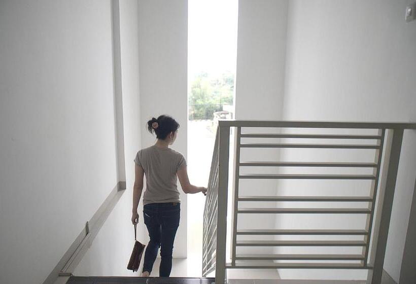 پانسیون Omah Sastro