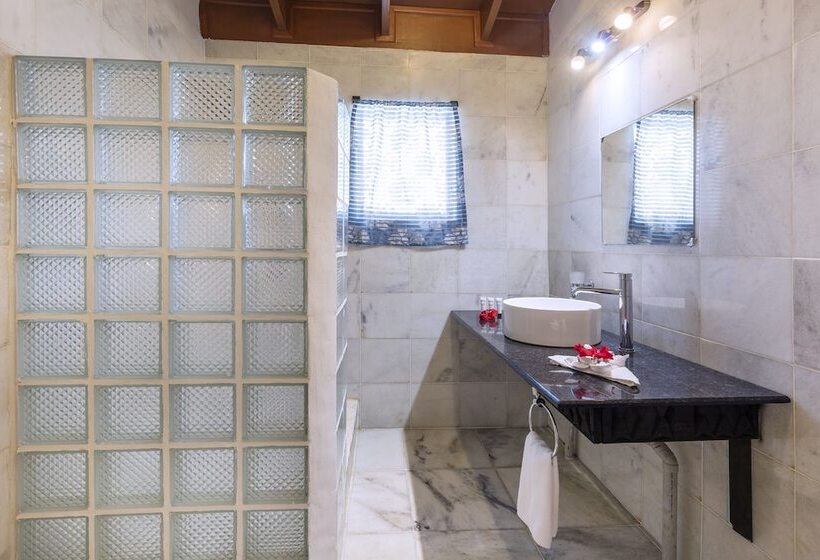 Return To Paradise Resort And Spa