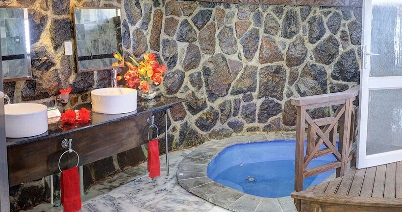 Return To Paradise Resort And Spa