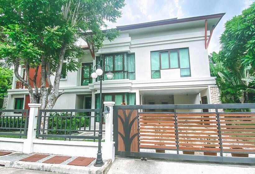 Royal Sammuk Villas