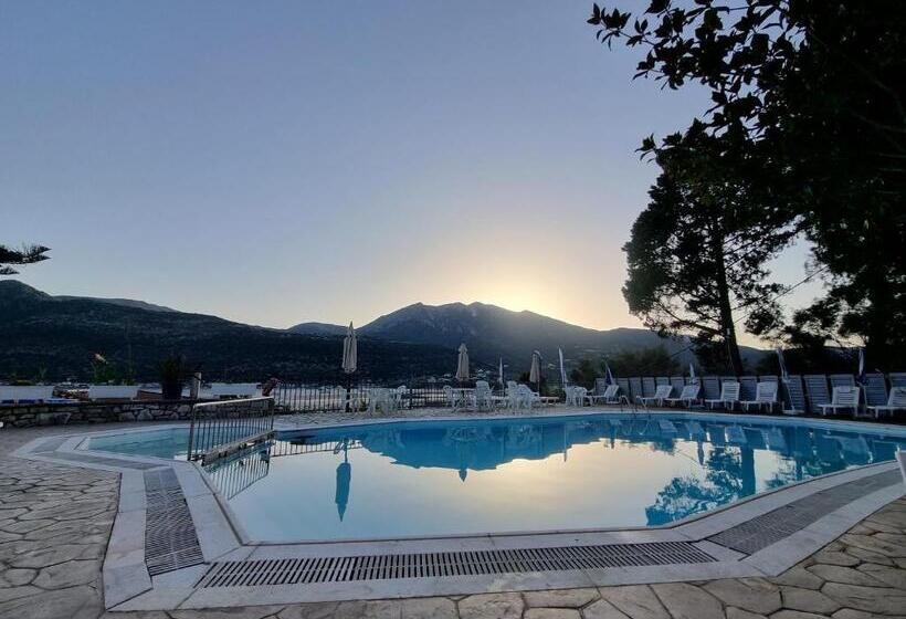 هتل Chakalaka Resort