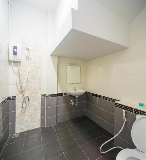 هتل First Residence