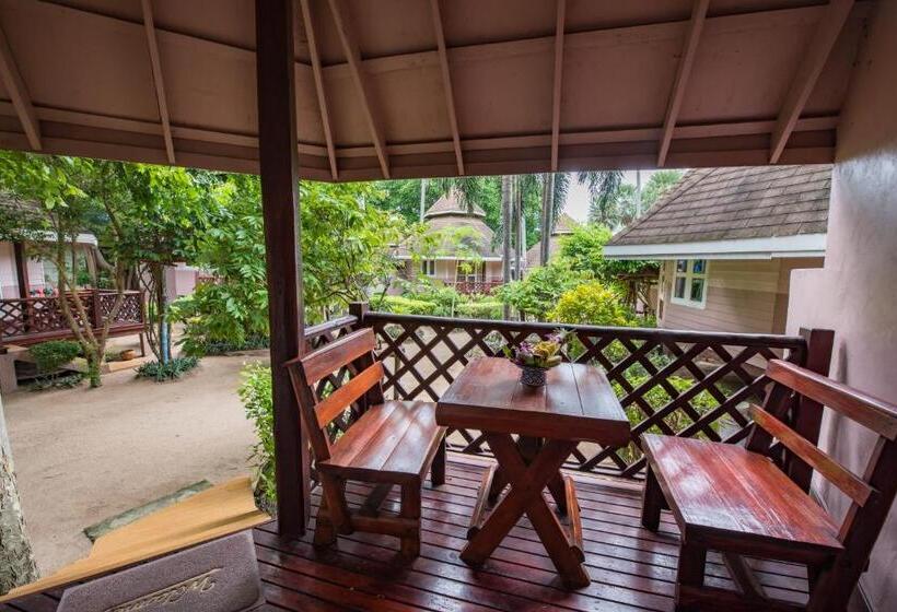 هتل Sairee Seaview Koh Tao   Hostel