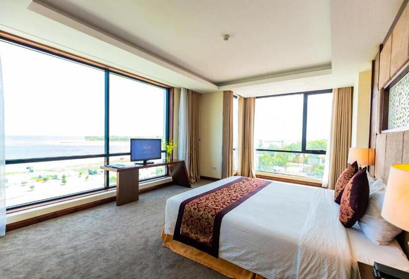 호텔 Muong Thanh Holiday Quang Binh