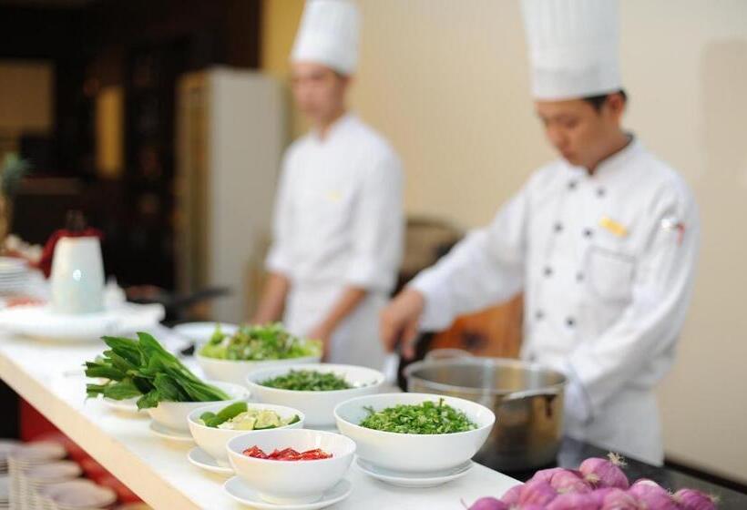 호텔 Muong Thanh Holiday Quang Binh