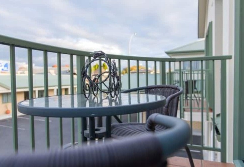 מוטל Hamilton Settlers Motor Lodge