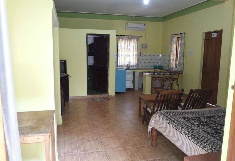 پانسیون Albenjoh Guest House